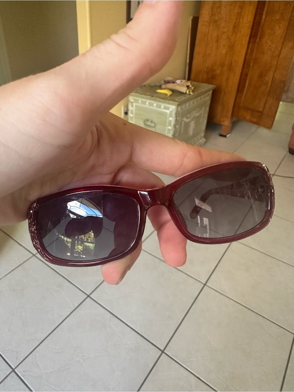 Foster Grant Women's Burgundy Frame Sunglasses with Smoke Lenses